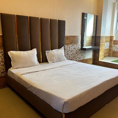 Hotels7Apple Mahoba 外观 照片