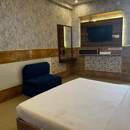 Hotels7Apple Mahoba 外观 照片