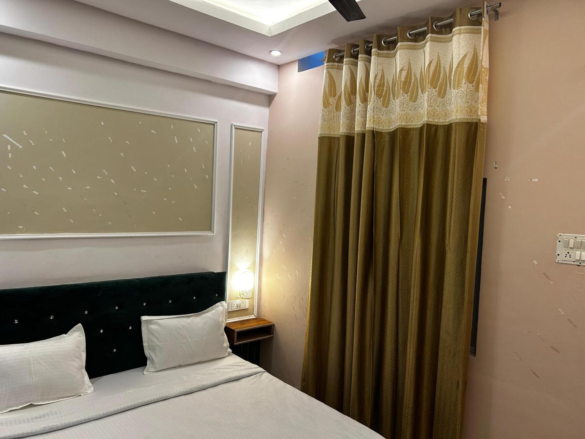 Hotels7Apple Mahoba 外观 照片
