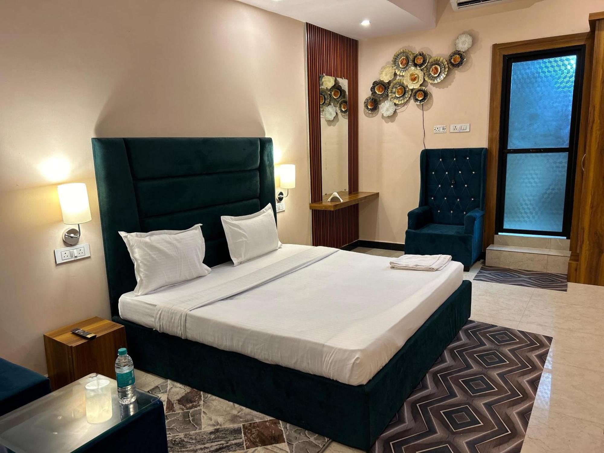 Hotels7Apple Mahoba 外观 照片